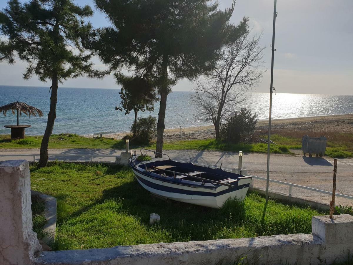 Kariani Beach Apartment Экстерьер фото